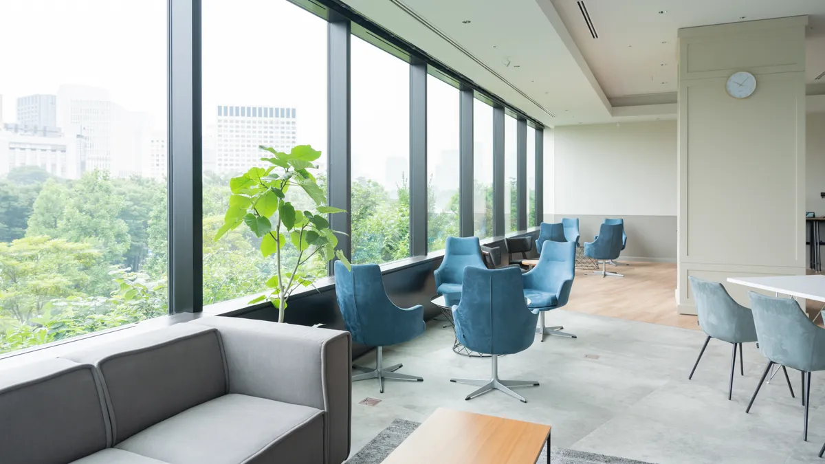 Japanese Corporate Hierarchy: Titles, Decision Rights, and Who to Talk To